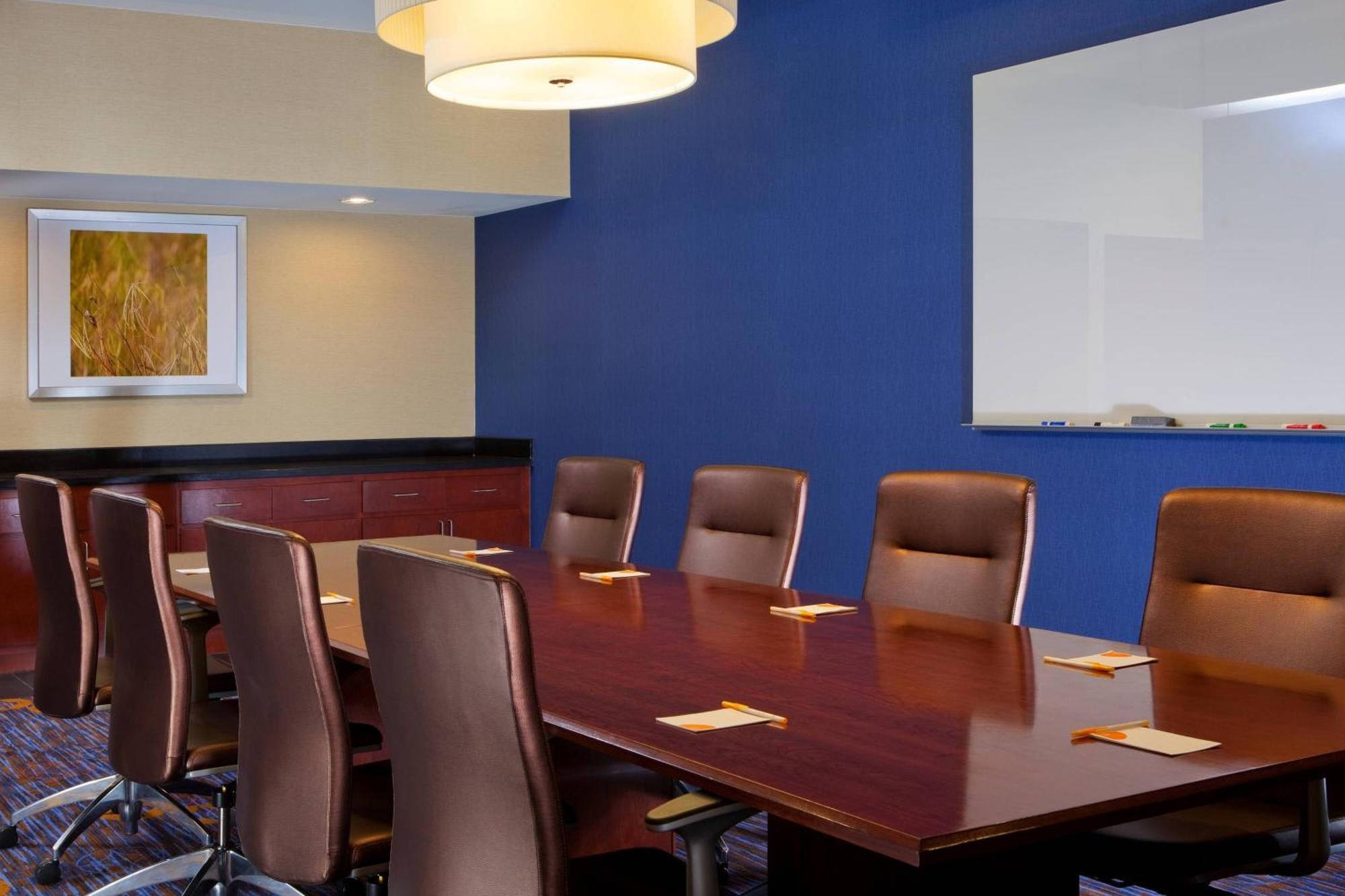 Courtyard By Marriott Birmingham Downtown At Uab Hotell Exteriör bild