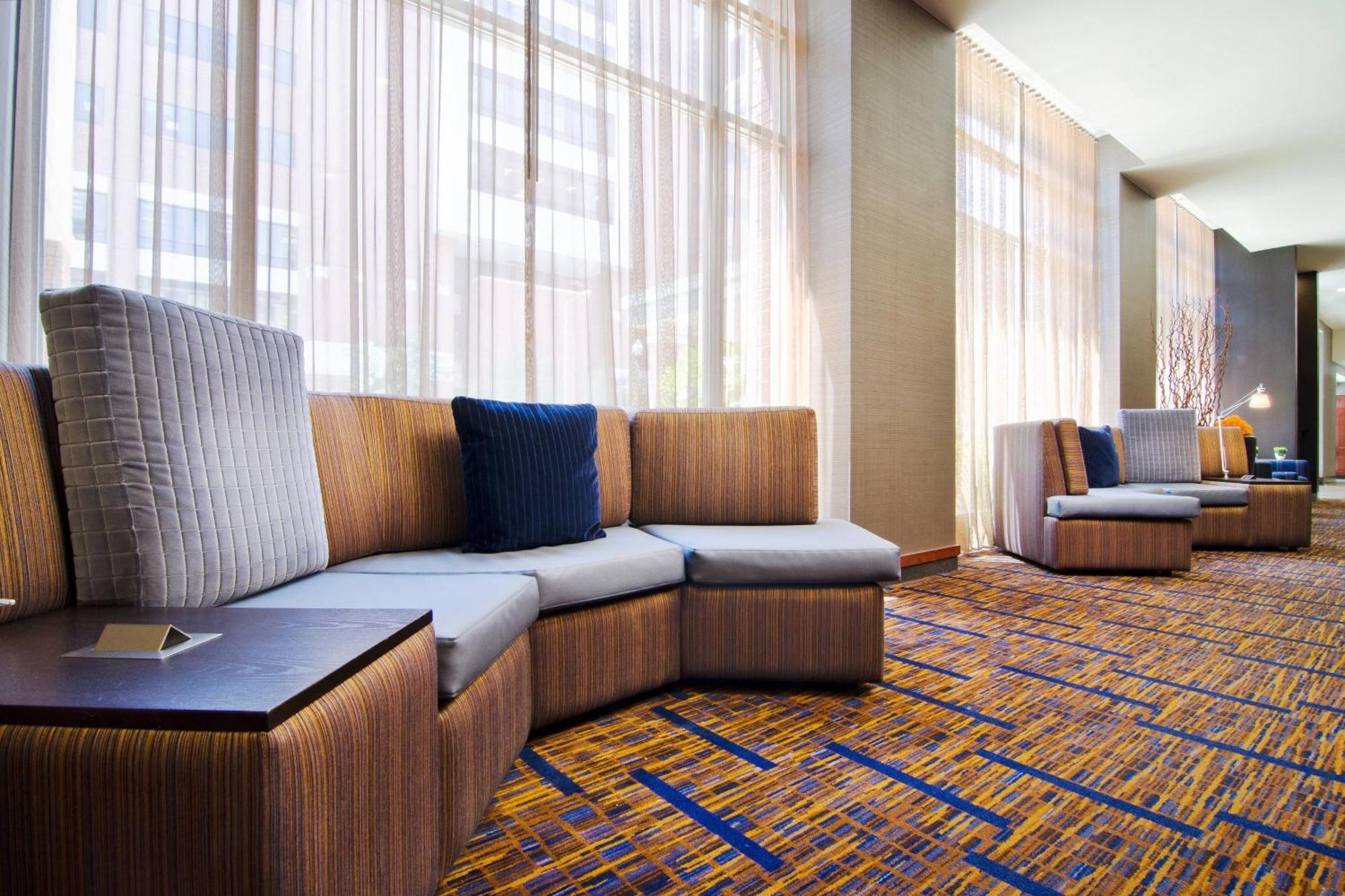 Courtyard By Marriott Birmingham Downtown At Uab Hotell Exteriör bild